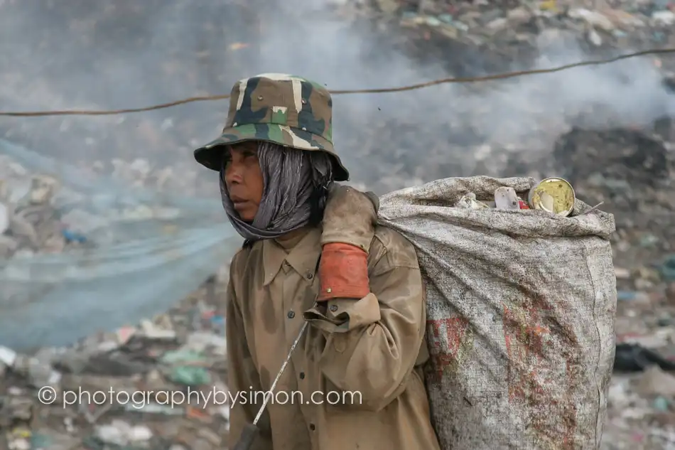 Cambodian Rubbish Dump Worker Exlcusive travel print